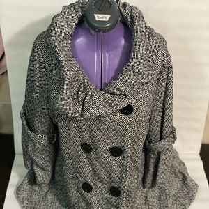 Black and White Last Kiss Coat. Size 3x (NWOT)